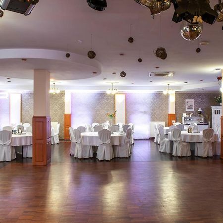 First Hotel Tczew Kültér fotó