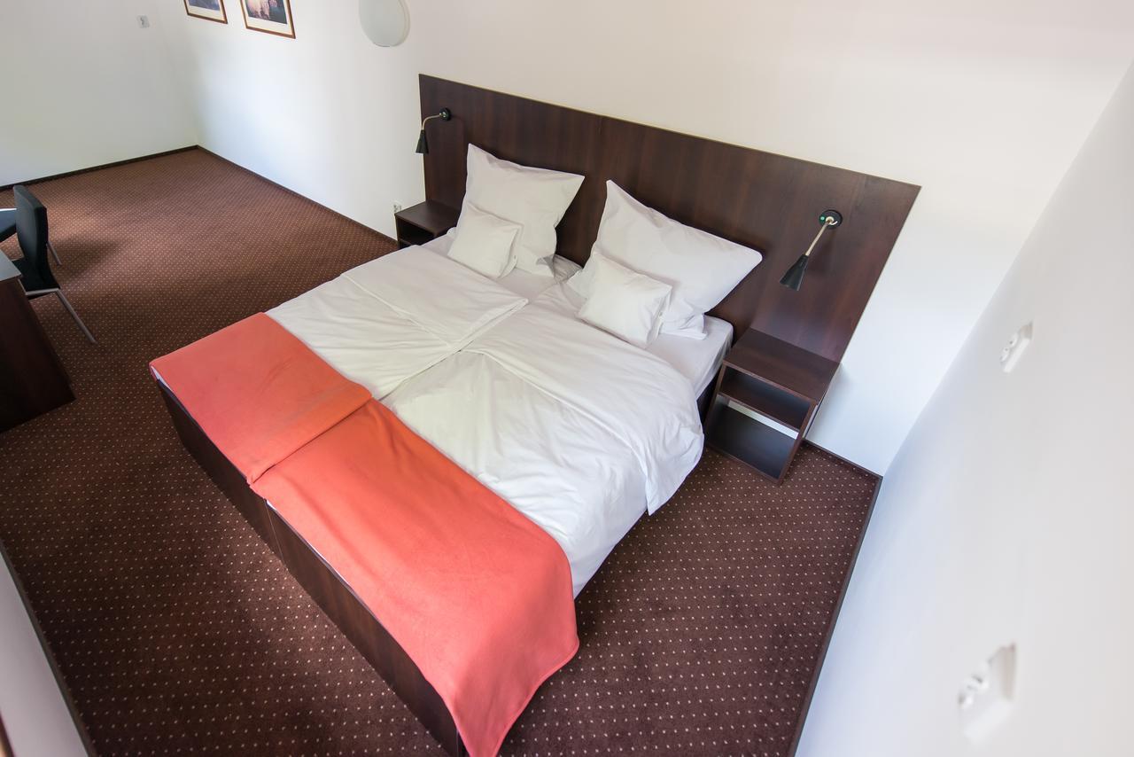 First Hotel Tczew Kültér fotó