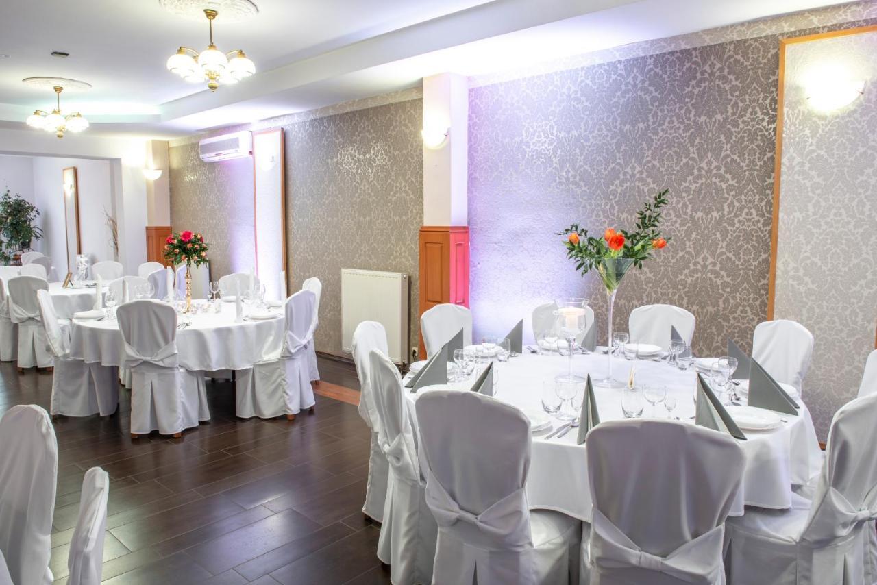 First Hotel Tczew Kültér fotó