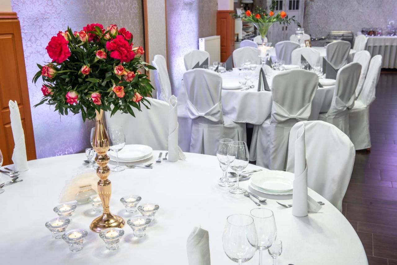First Hotel Tczew Kültér fotó