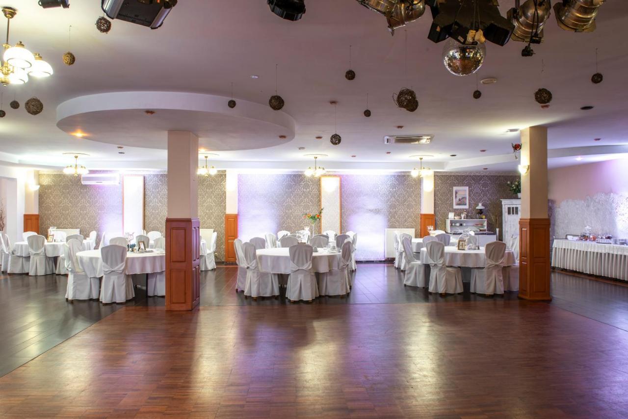 First Hotel Tczew Kültér fotó